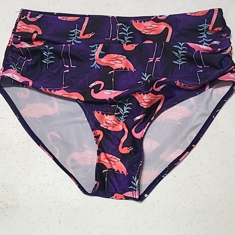 Unknown Brand women's full coverage swimsuit bottom with flamingos size Small